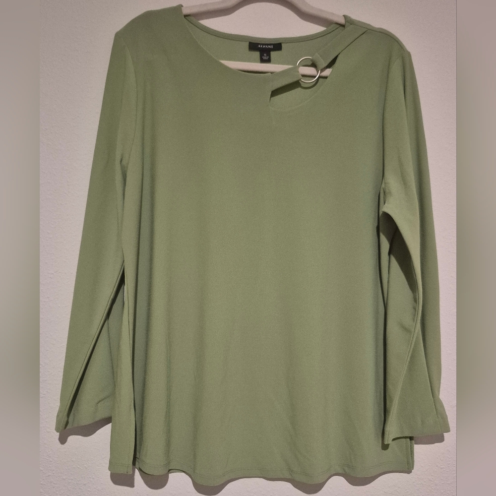 Alfani | Sage Long Sleeve Top with Ring Detail | XL